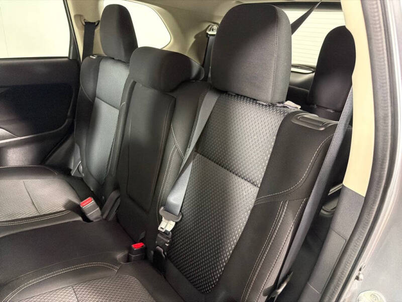 2020 Mitsubishi Outlander ES