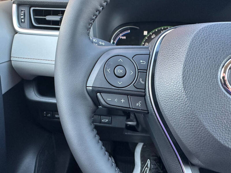 2025 Toyota RAV4 Hybrid XLE