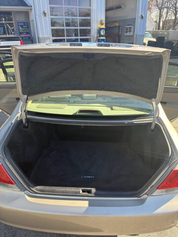 2005 Toyota Camry LE