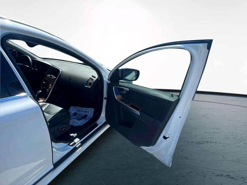 2017 Volvo XC60 T5 Inscription