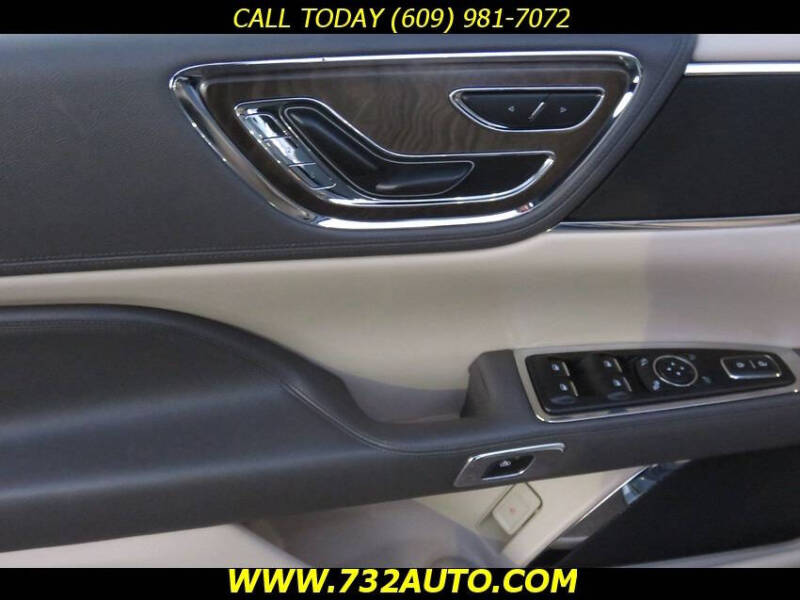 2018 Lincoln Continental Select