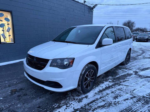 2017 Dodge Grand Caravan for sale at Senator Auto Sales in Wayne MI