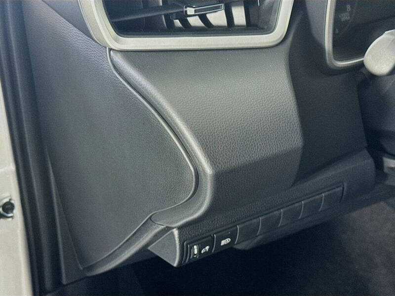 2025 Toyota Corolla Hatchback SE