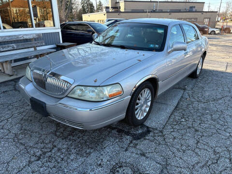 2004 Lincoln Town Car for sale at Richland Motors in Cleveland OH