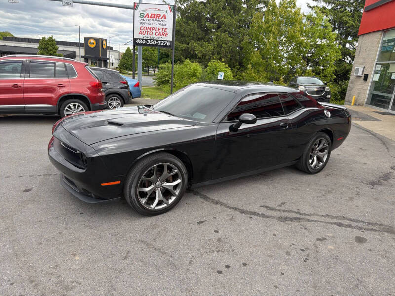 2017 Dodge Challenger SXT Plus