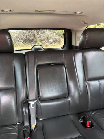 2011 GMC Yukon SLE