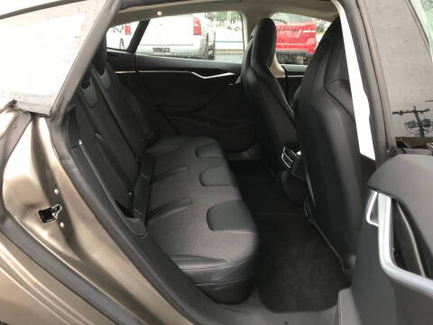2015 Tesla Model S 70D