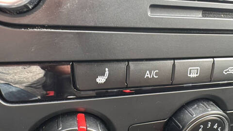 2015 Volkswagen Passat 1.8T Limited Edition