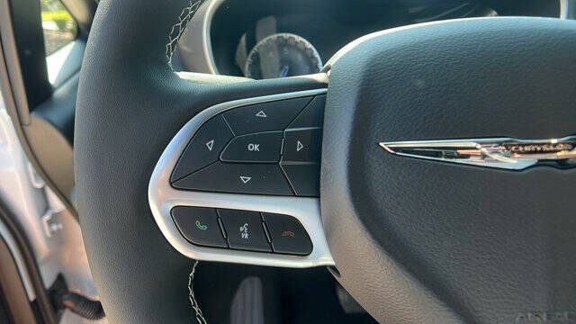 2026 Chrysler Voyager LX