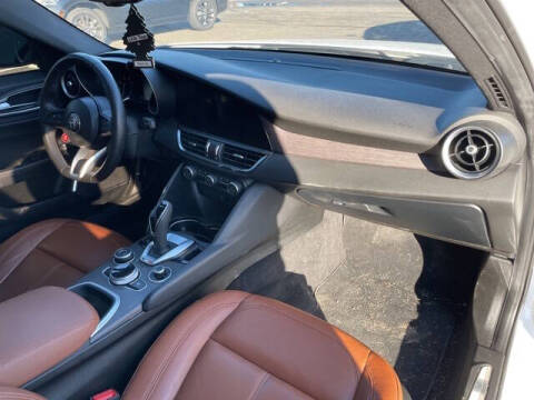 2022 Alfa Romeo Giulia Ti