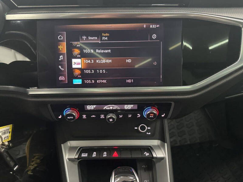 2020 Audi Q3 quattro Premium 45 TFSI