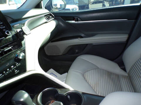 2022 Toyota Camry SE