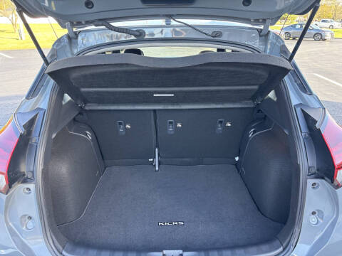 2024 Nissan Kicks SR