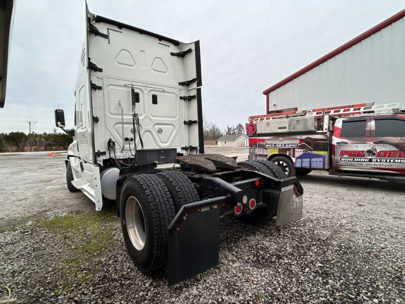 2016 Freightliner Cascadia