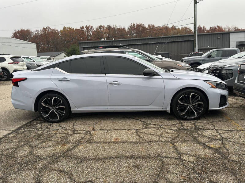 2023 Nissan Altima 2.5 SR