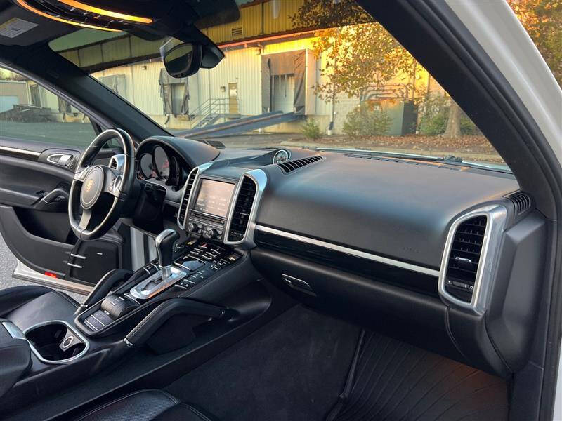 2012 Porsche Cayenne S Hybrid