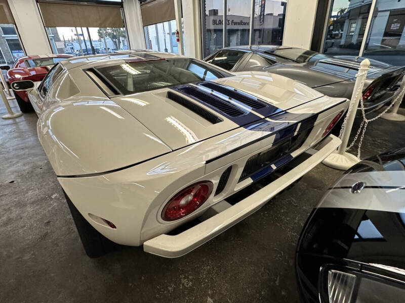 2005 Ford GT