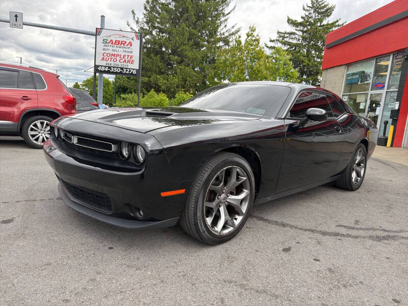 2017 Dodge Challenger SXT Plus