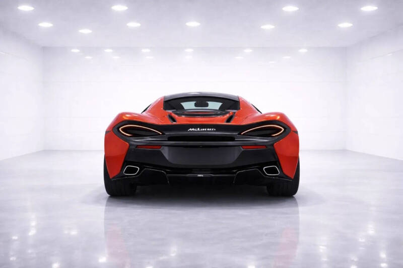 2017 McLaren 570GT