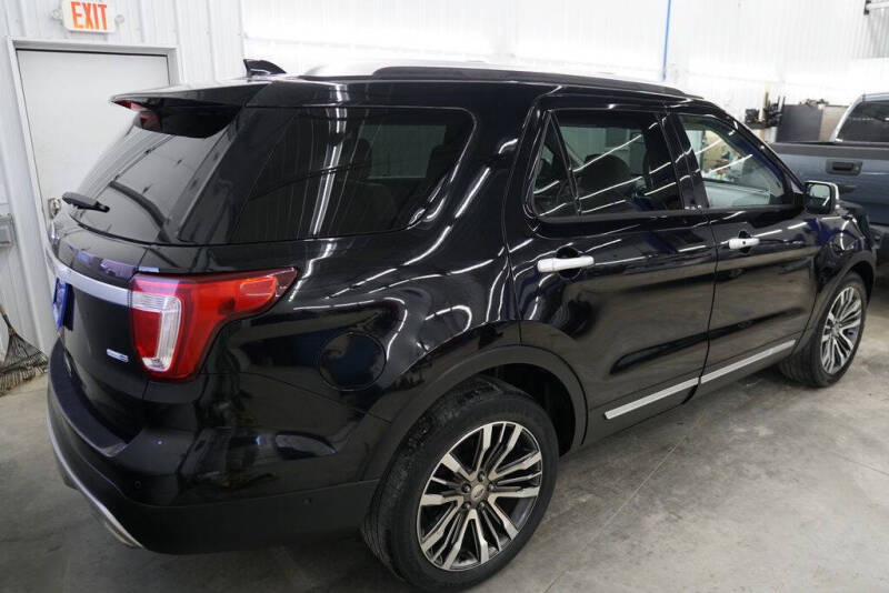 2017 Ford Explorer Platinum