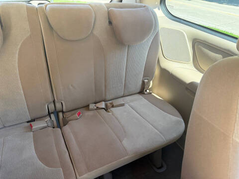 2014 Kia Sedona LX