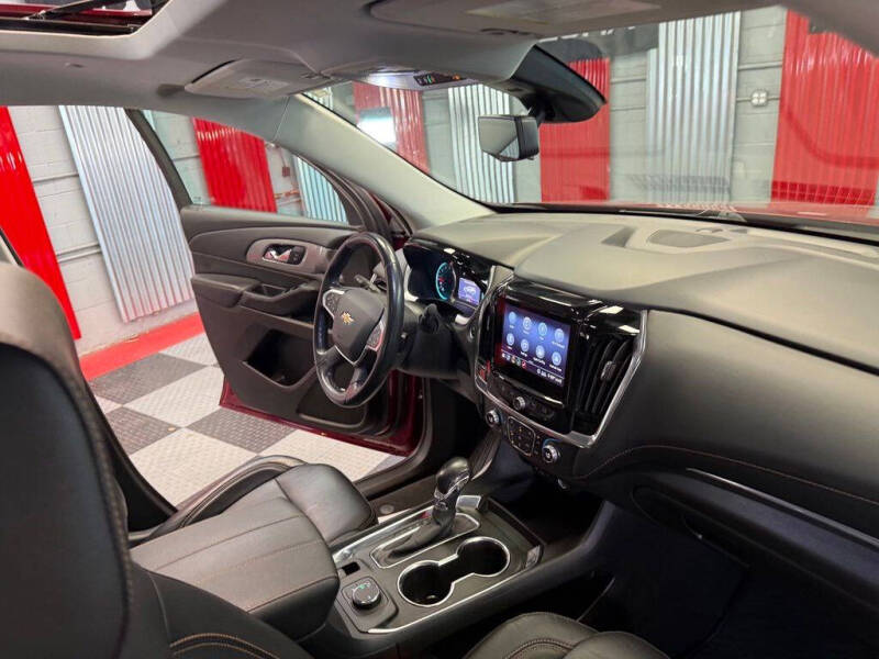 2021 Chevrolet Traverse LT Leather