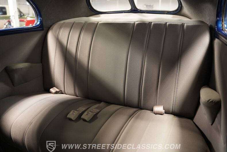 1940 Ford Deluxe