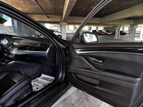 2016 BMW 5 Series 528i