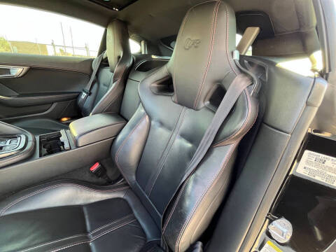 2015 Jaguar F-TYPE R