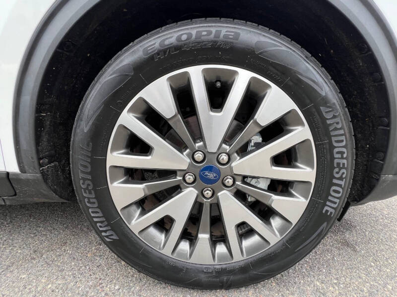 2020 Ford Escape Hybrid Titanium