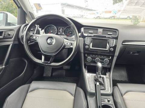 2015 Volkswagen Golf TSI SEL