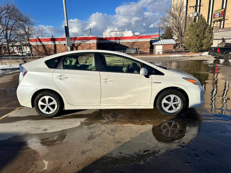 2013 Toyota Prius Three