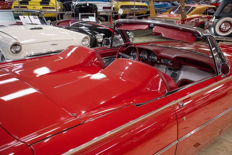 1962 Ford Thunderbird