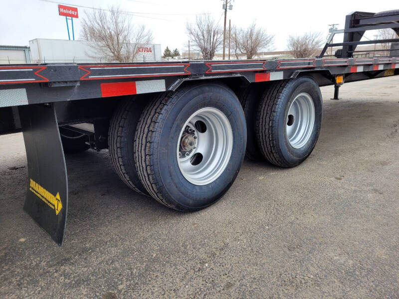 2026 Diamond-T 30FT FLATBED TRAILER