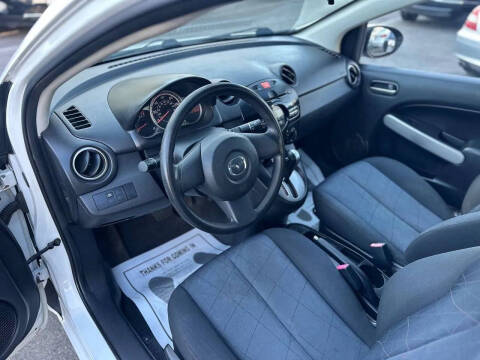 2013 Mazda MAZDA2 Touring