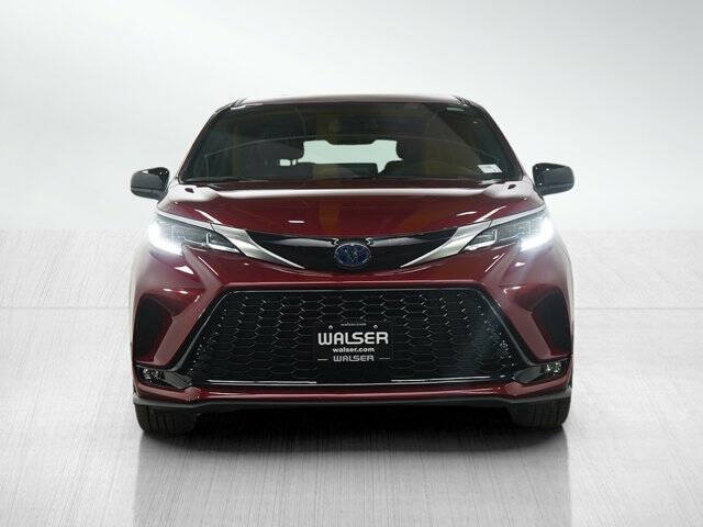 2022 Toyota Sienna XSE 7-Passenger