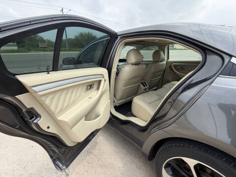 2015 Ford Taurus SEL