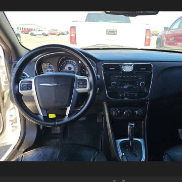 2013 Chrysler 200 Limited