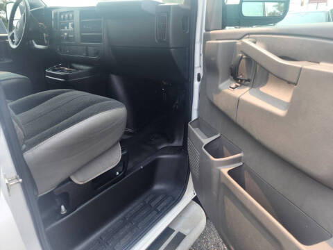 2023 GMC Savana 2500