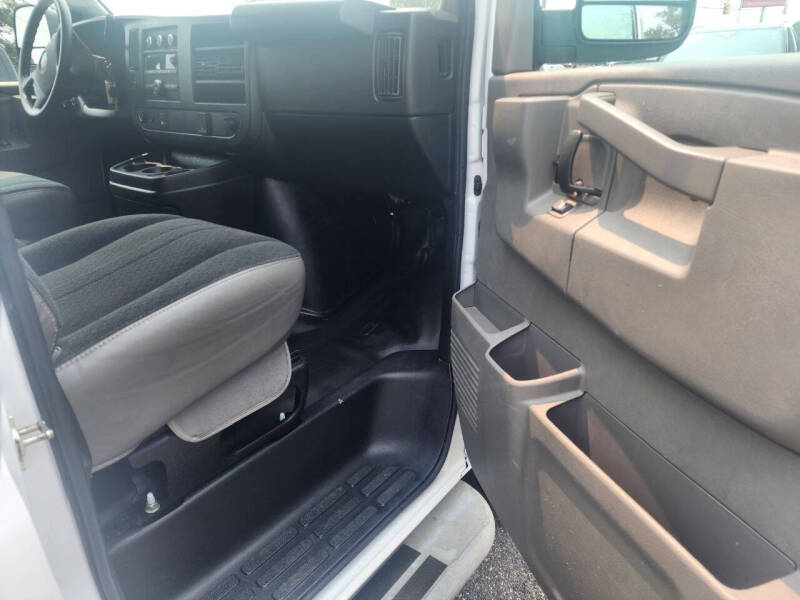 2023 GMC Savana 2500