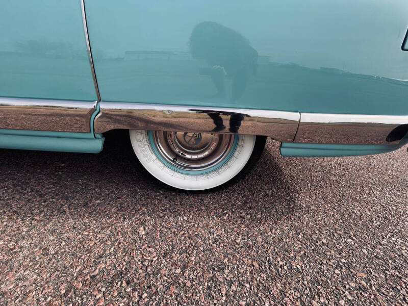 1952 Kaiser TRAVLER