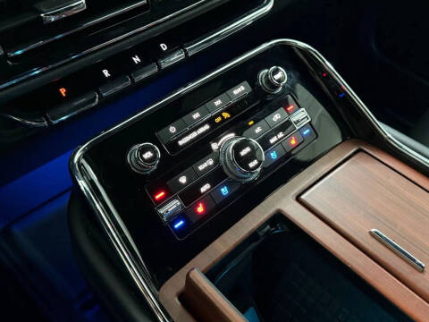 2023 Lincoln Navigator L Standard