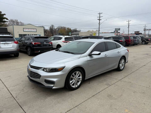 2016 Chevrolet Malibu for sale at United Motors in Saint Cloud MN