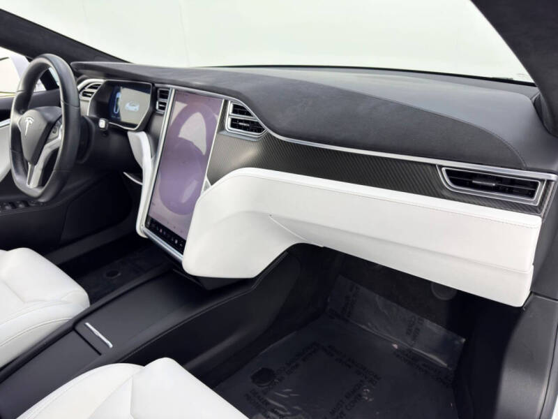 2017 Tesla Model S 90D