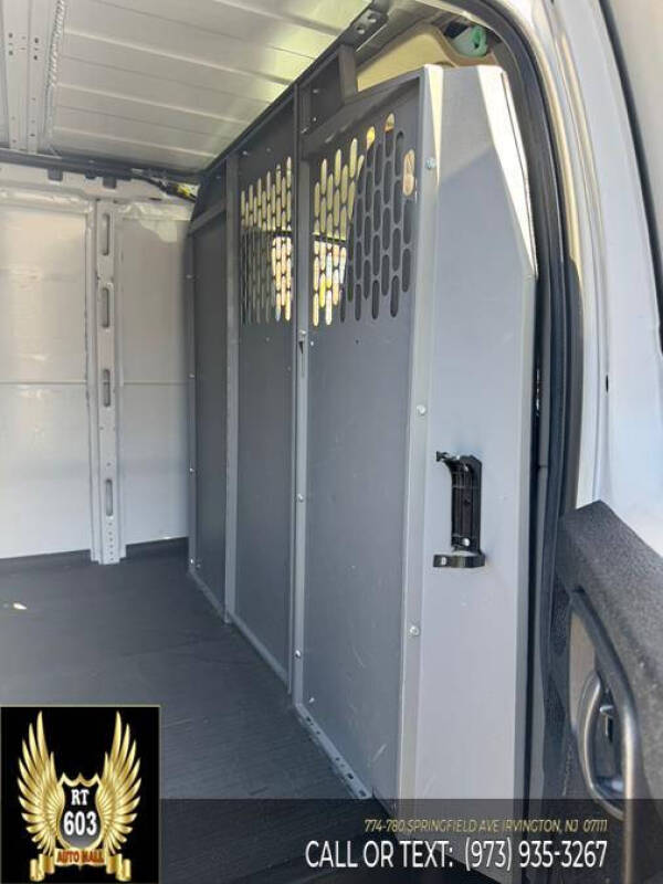 2023 GMC Savana 2500