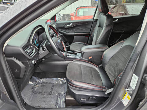 2022 Ford Escape SEL