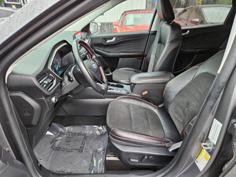 2022 Ford Escape SEL