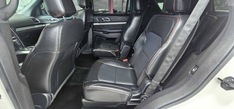 2017 Ford Explorer Sport