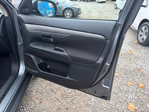 2017 Mitsubishi Outlander SE