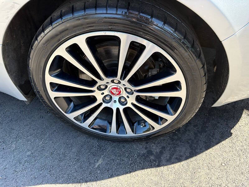 2017 Jaguar XF 35t Prestige